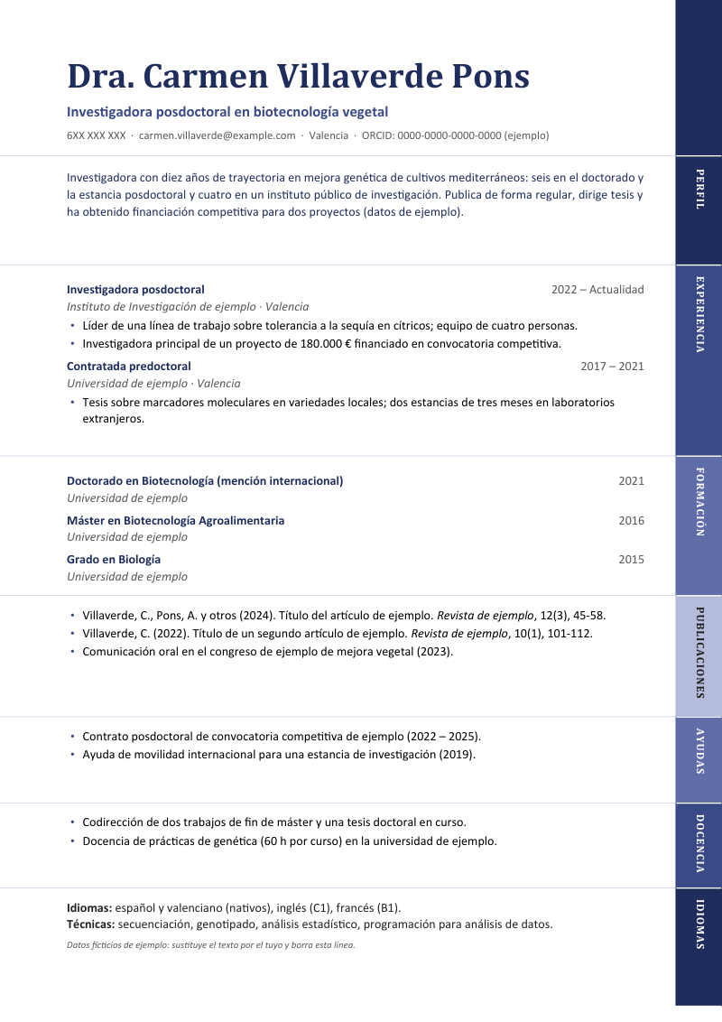 Vista previa de la plantilla: nombre y titular en la parte superior; el contenido dividido en bloques separados por filetes finos y, en el borde derecho de la hoja, una pestaña azul con el título de cada sección escrito en vertical, en tonos que pasan de oscuro a claro y vuelven a oscuro