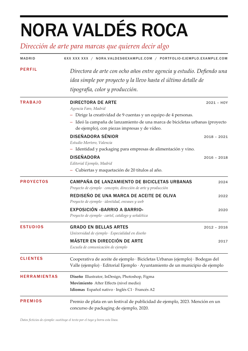 Vista previa de la plantilla Marquesina: regla negra gruesa y nombre en grandes mayúsculas, frase en cursiva roja, línea de contacto en mayúsculas pequeñas, y secciones separadas por filetes finos con las etiquetas en rojo en una columna izquierda y el contenido a la derecha