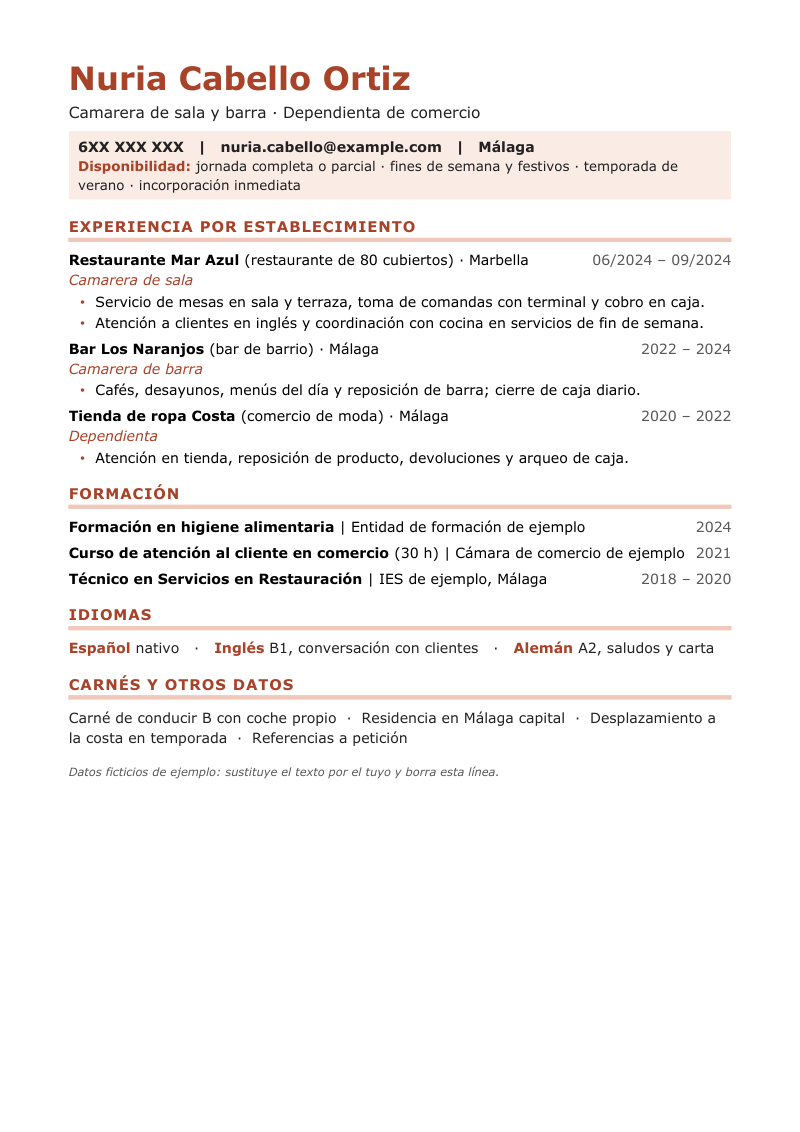 Vista previa de la plantilla para hostelería y comercio: nombre grande, banda de color claro con teléfono, correo y disponibilidad, y secciones con una línea gruesa suave: experiencia por establecimiento con puesto en cursiva de color, formación, idiomas y carnés