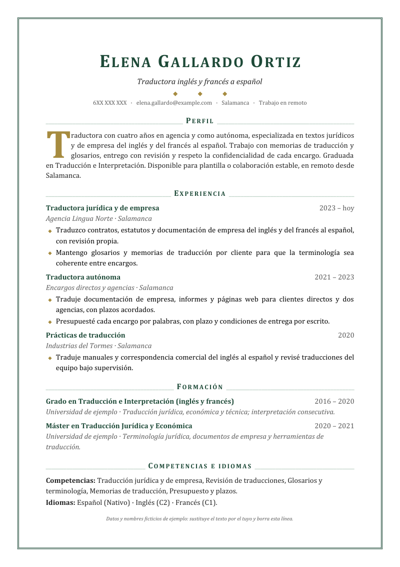 Vista previa del currículum de ejemplo de traductor con datos ficticios, en un diseño clásico, con marco doble de página, cabecera centrada, títulos con filetes a ambos lados y letra capital en el perfil, en verde inglés y latón.